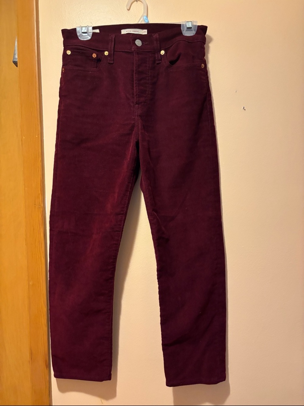 Levi's Women's Straight-Leg Corduroy Pants in Burgundy
